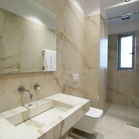 Valoma Terrace Hotell 4*